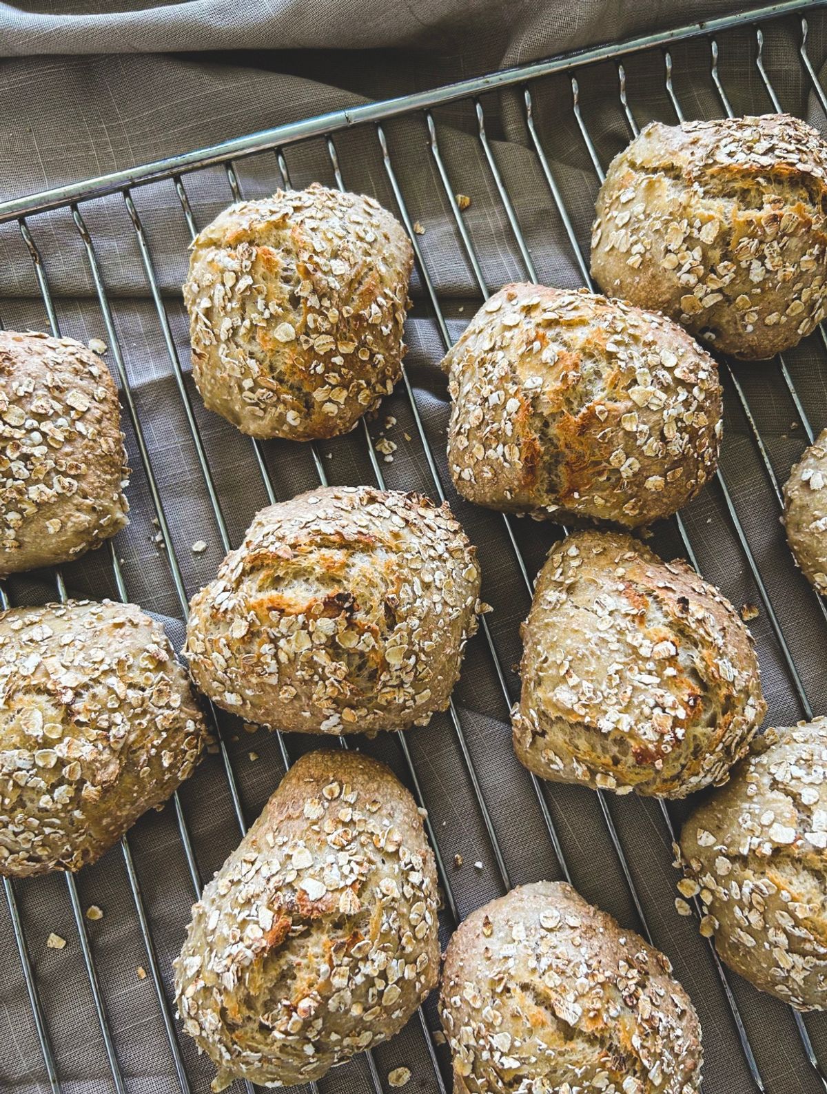 Oatmeal Buns