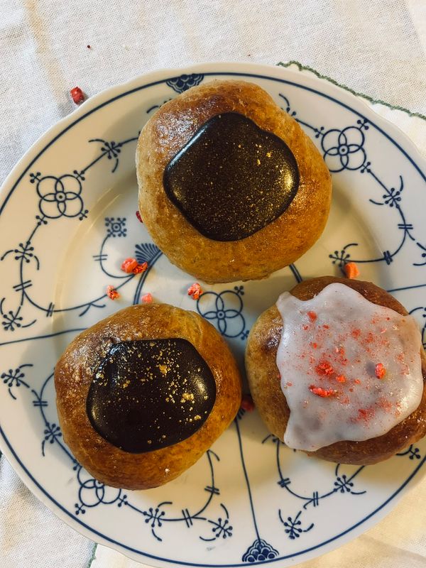 Shrovetide Buns with Raspberry Filling